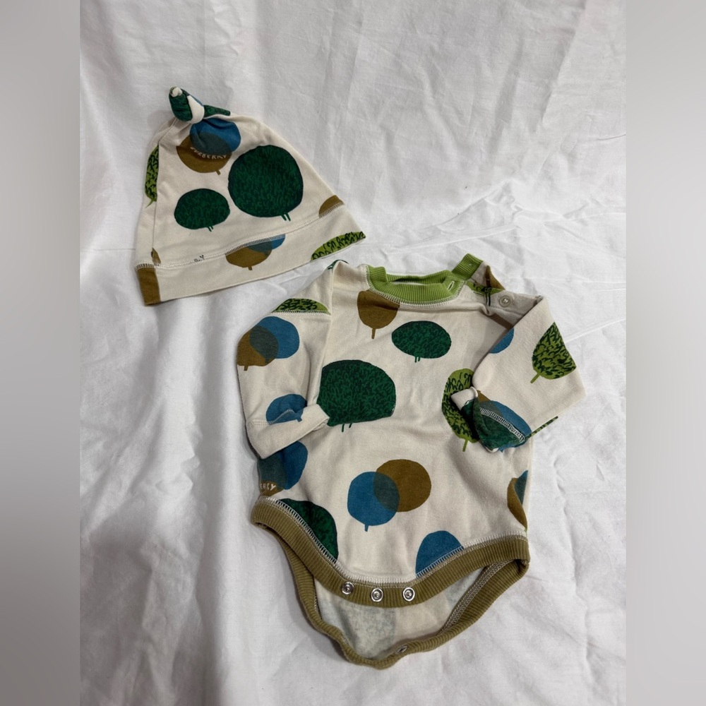 Burberry Baby Onesie and Hat Set